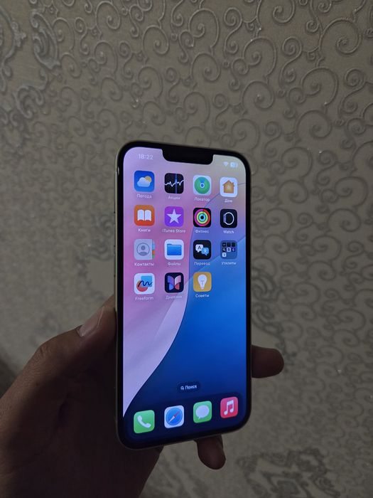 Продам телефон iPhone 13