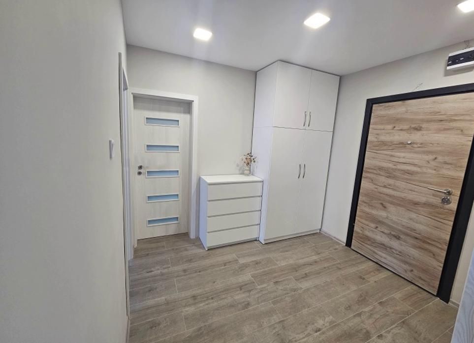 Дава се под наем Двустаен апартамент в Пловдив, Тракия - 67 кв.м за 409 € - Снимка #6