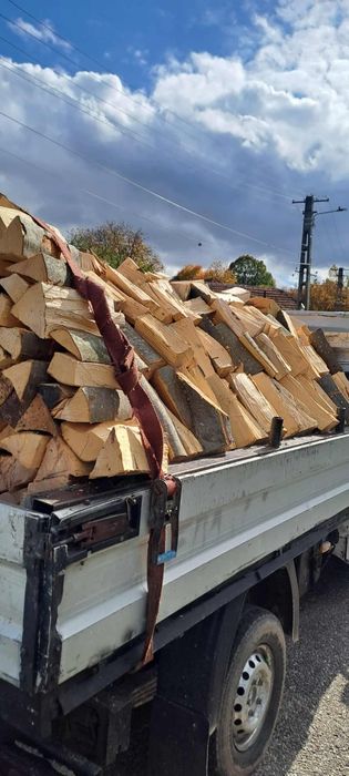Vând lemne transport gratuit