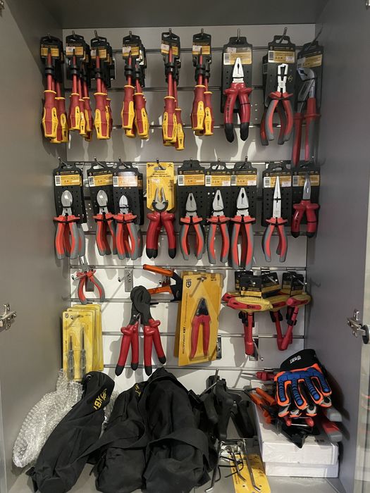 КВТ - распродажа инструмента электрика