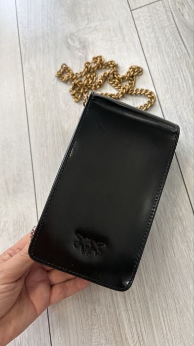 Pinko чанта за телефон