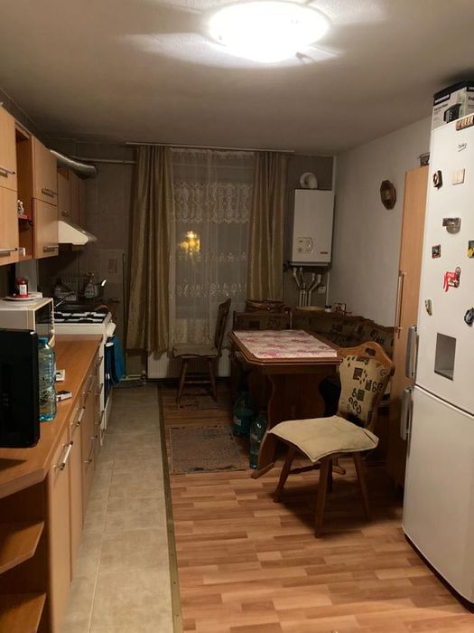 Apartament 3 camere decomandat de vanzare