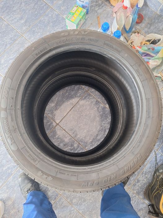 Vand 2 cauciucurii 245/45 R19 98W