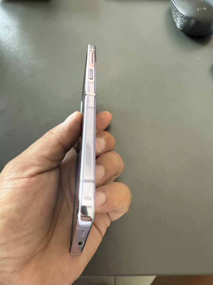 Samsung Galaxy Z Flip 4