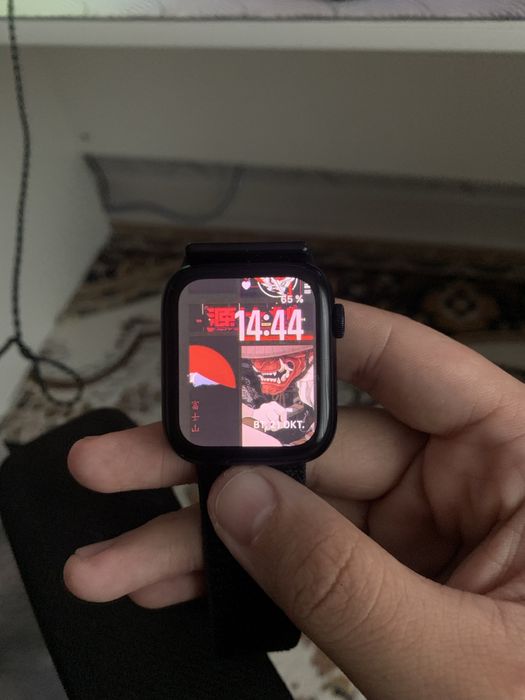 Продаю apple watch se2 44 mm