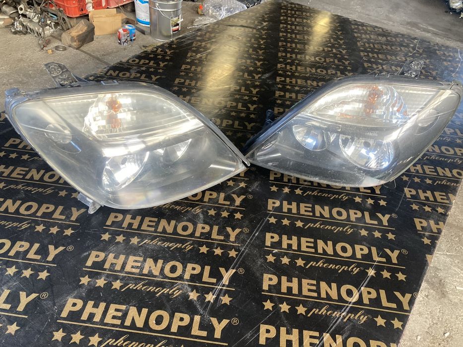 Renault Scenic RX4 2001 година Фарове