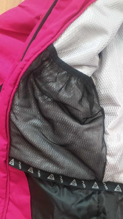 Дамско скиорско яке