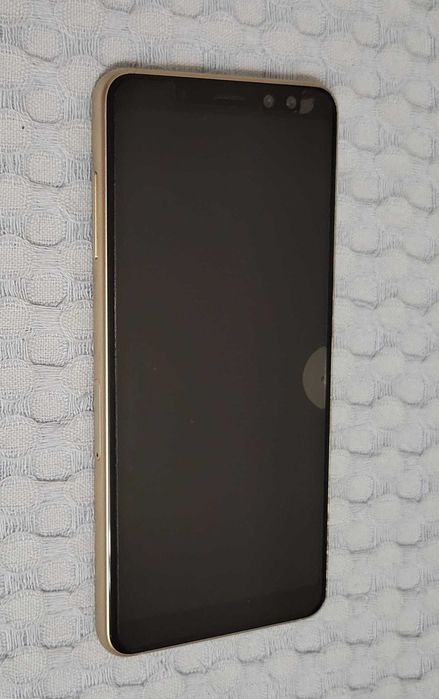 Samsung Galaxy A8 (2018) 32GB, 4GB RAM
