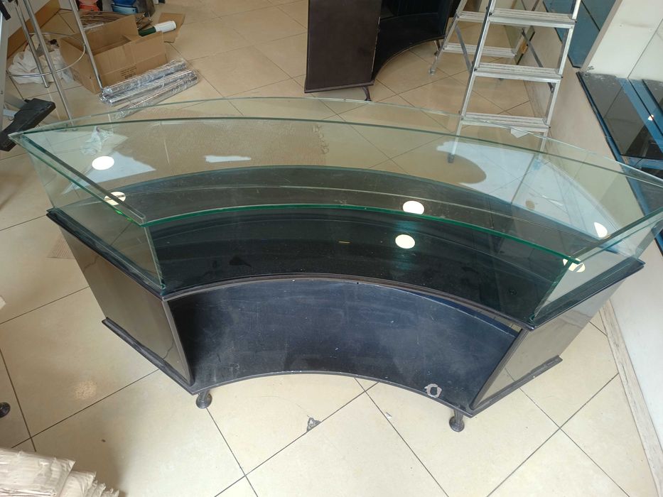 Витрина, щанд, каса, маса