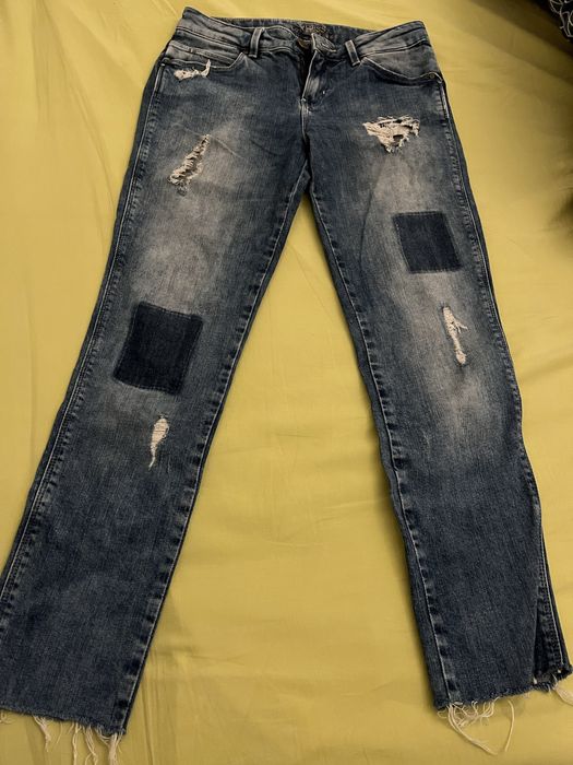 Blugi guess noi.