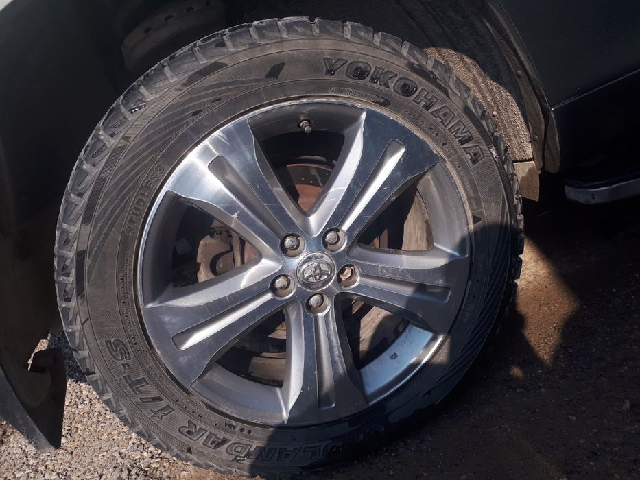 Шины. YOKOHAMA 245×55 R19