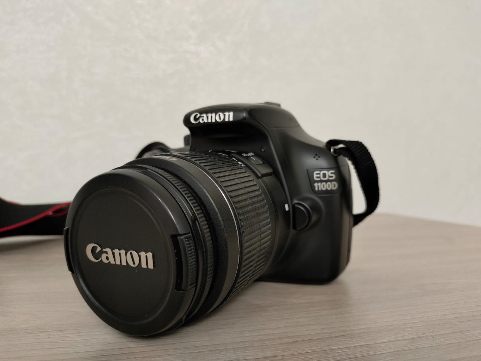 Фотоаппарат Canon EOS 1100D