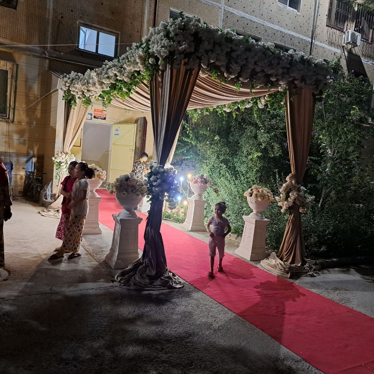 Oformleniya afarmleniya to'y beshik to'y va boshqa tadbirlar chegirmad