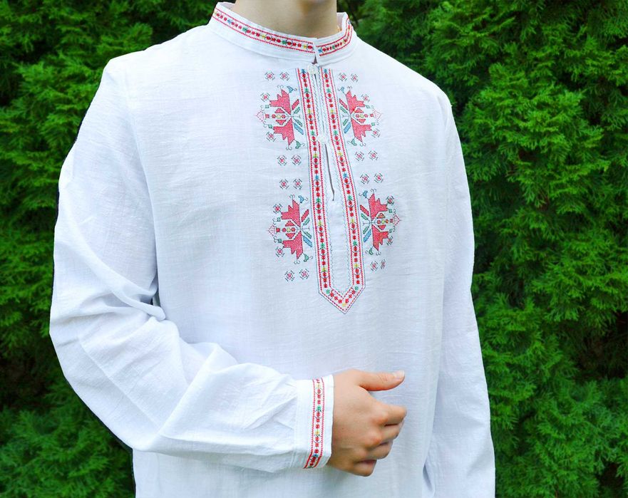 Мъжки ризи с бродирана шевица от производител