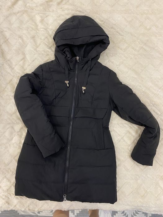 Зимняя куртка в хорошем состоянии без дефектов