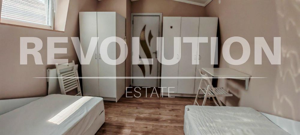 Дава се под наем Едностаен апартамент в Пловдив, Център - 30 кв.м за 300 € - Снимка #1