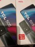 Чисто нови телефони TCL505