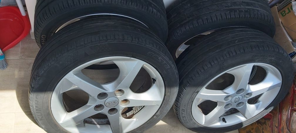 225/45/17 Алуминиеви джанти KIA +гуми