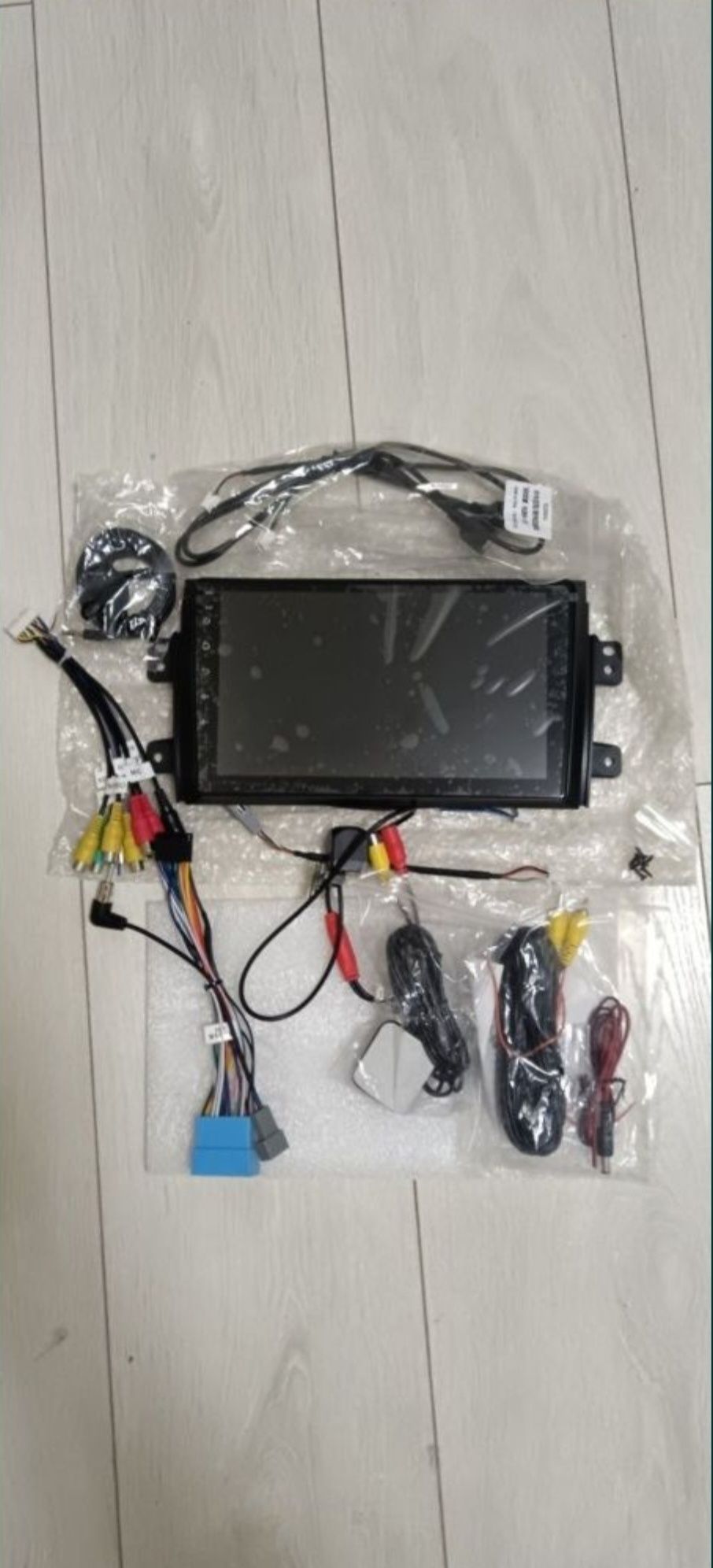 Navigatie, Android pentru Suzuki SX4, Fiat Sedici +camera marsalier

S