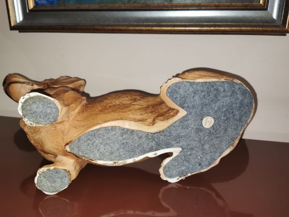 Антикварна фигура на куче Бийгъл много реалистичен модел смола 15х15см