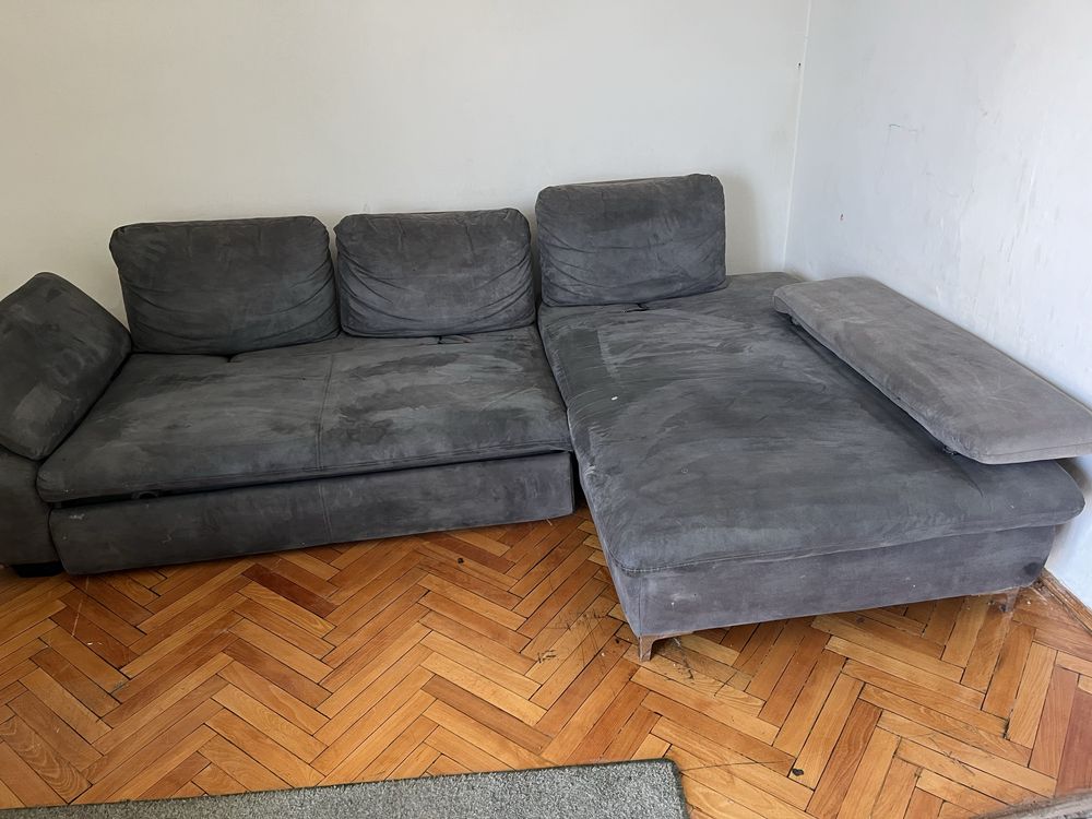 Coltar cu pat retractabil