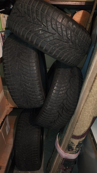 Зимни Гуми Yokohama 235/45 R17