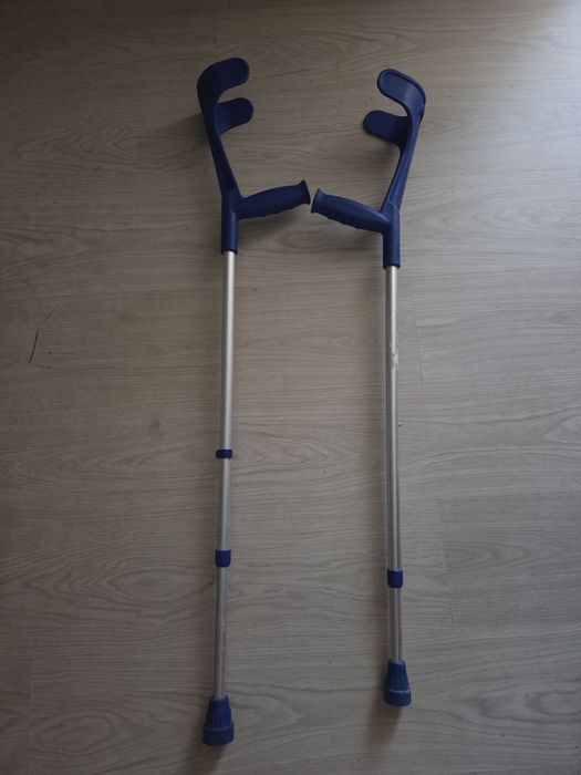 carje antebrat aluminiu reglabile ortopedice omologate