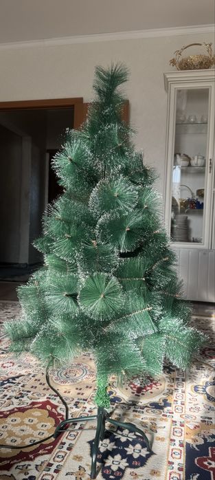 Искусственный елка