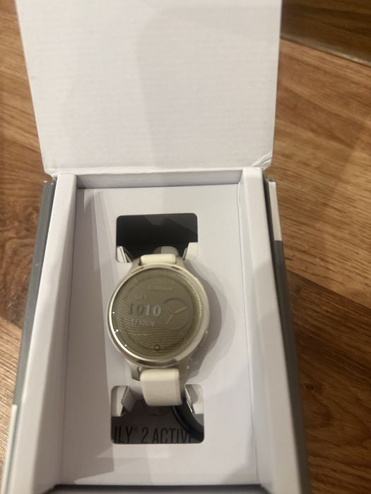 Часовник Garmin Lily 2 active