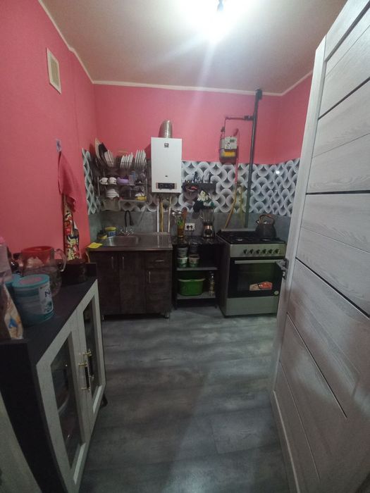 Срочно продается 2х^3х комнатная квартира на метро Чкалова