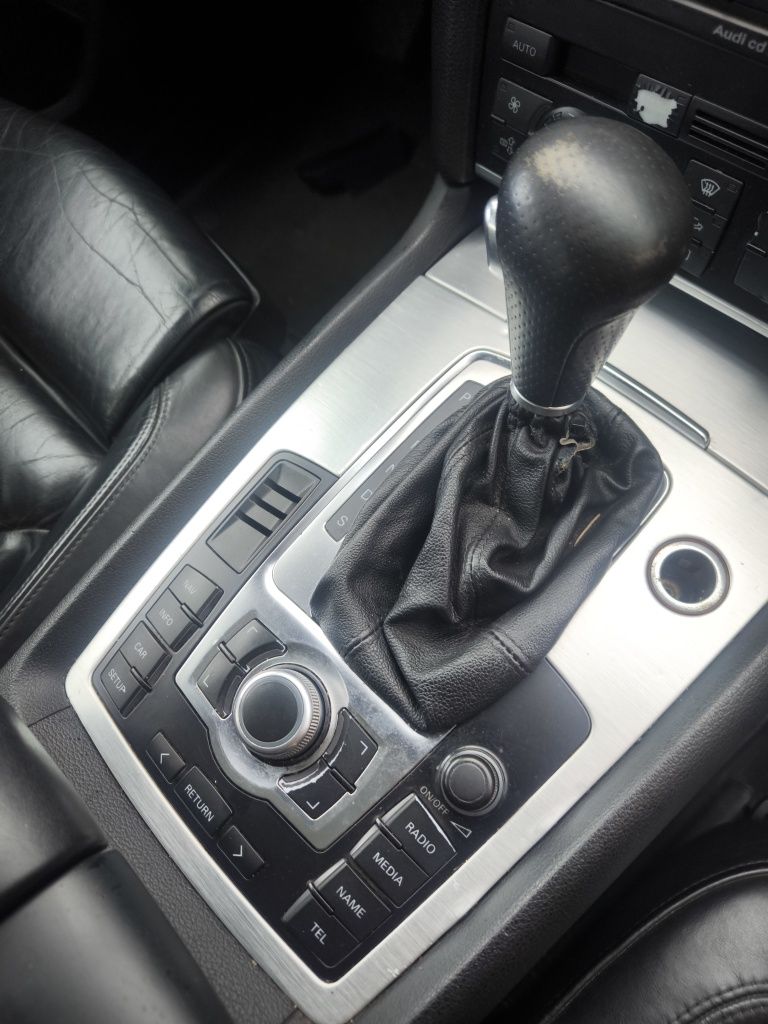 Средна конзола управление Audi