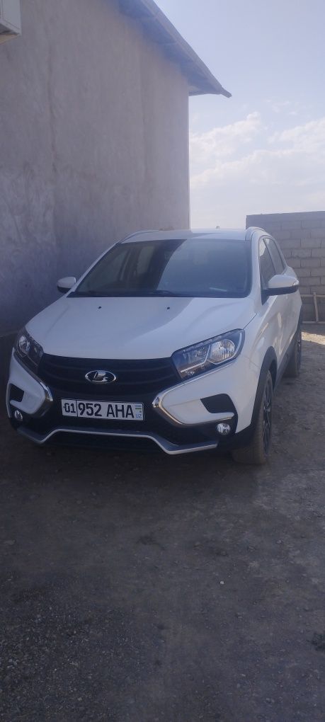 Lada Xray cross sotiladi