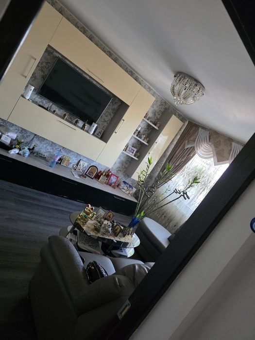 Apartament 3camere decomandat 85mp etaj 9 slobozia bulevardul unirii