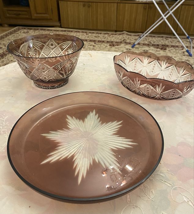 Посуда из марганцового стекла