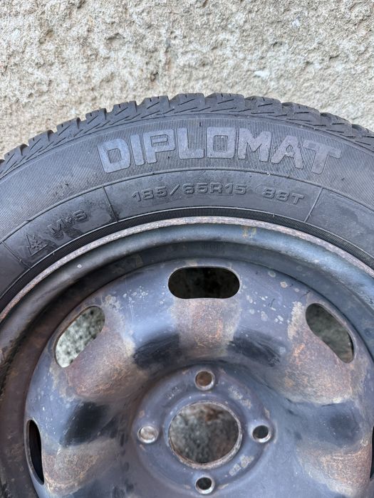 Roti M+S Diplomat 185/65 R15 de Citroen Elysee 2017