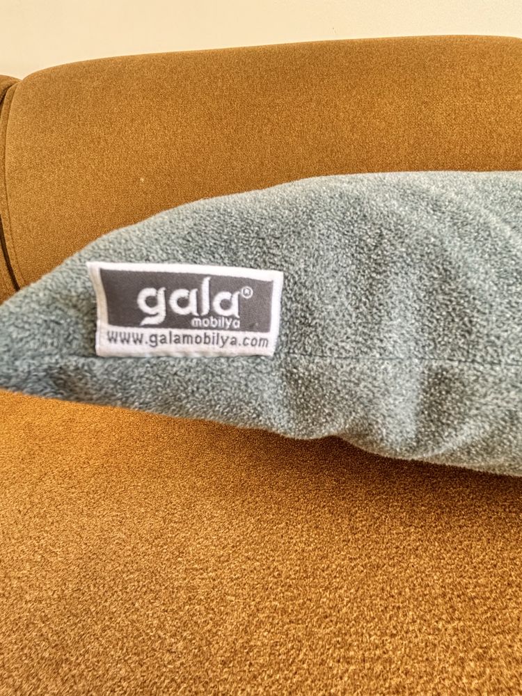 Двуместен диван + кресло Gala