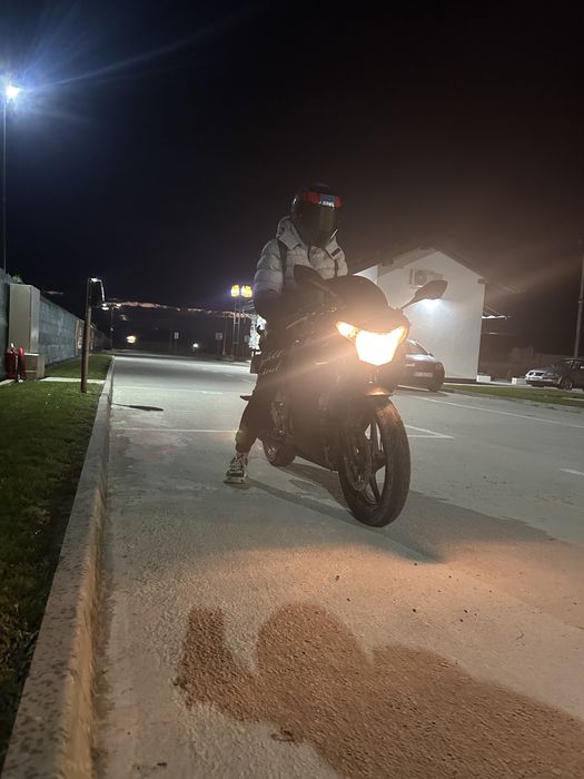Vand Honda CBR 125R din 2014