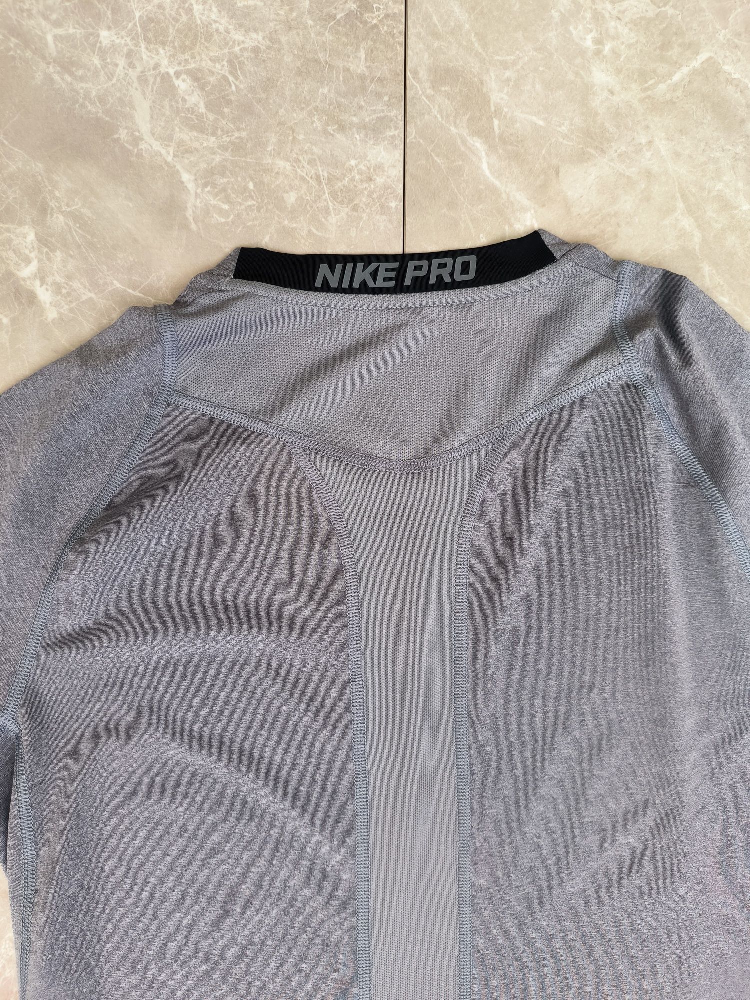 Nike Pro размер L