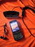 Blackberry 9800 Torch+ Dock Nou+ căști+ charger ( decodat,)