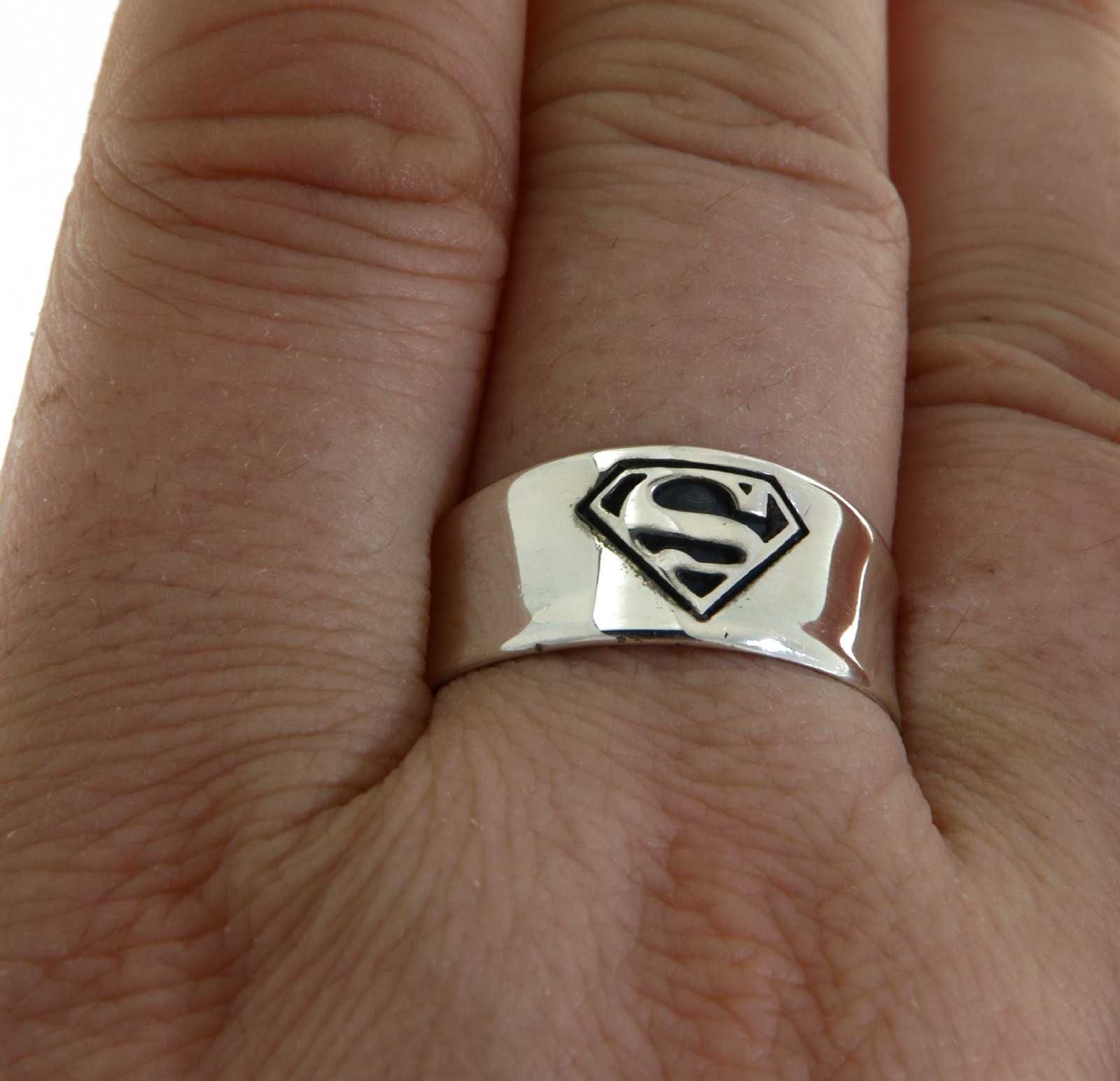 Inel Argint 925 Superman - Simbolul Eroului Etern
