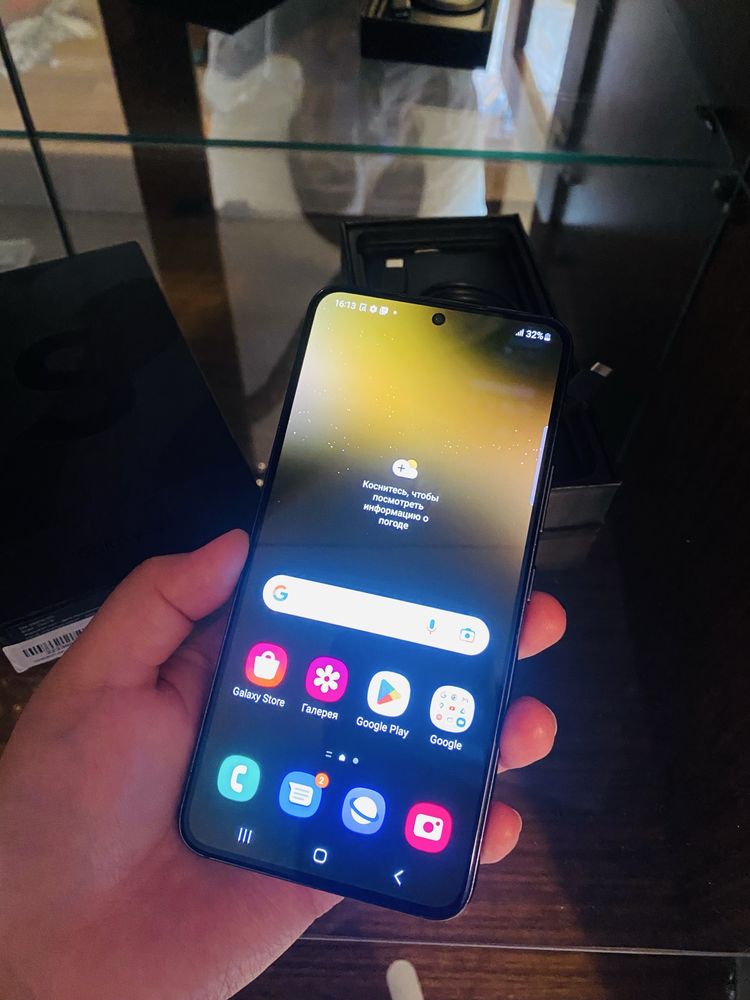 Samsung S22 256гб ОЗУ 8