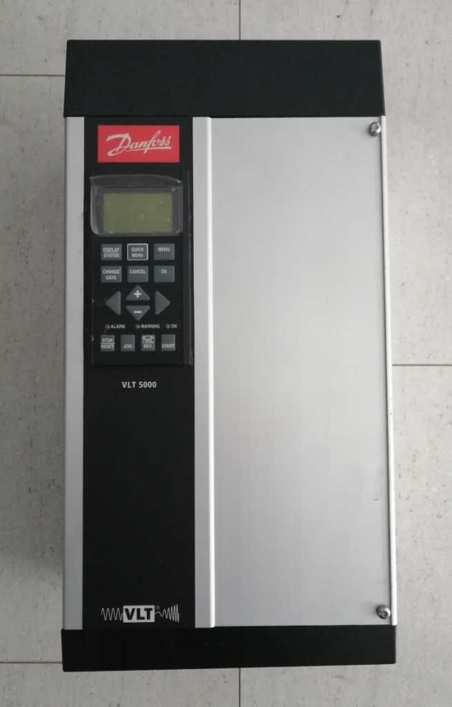 Честотен регулатор инвертор Danfoss VLT 5002 Frequency Converter