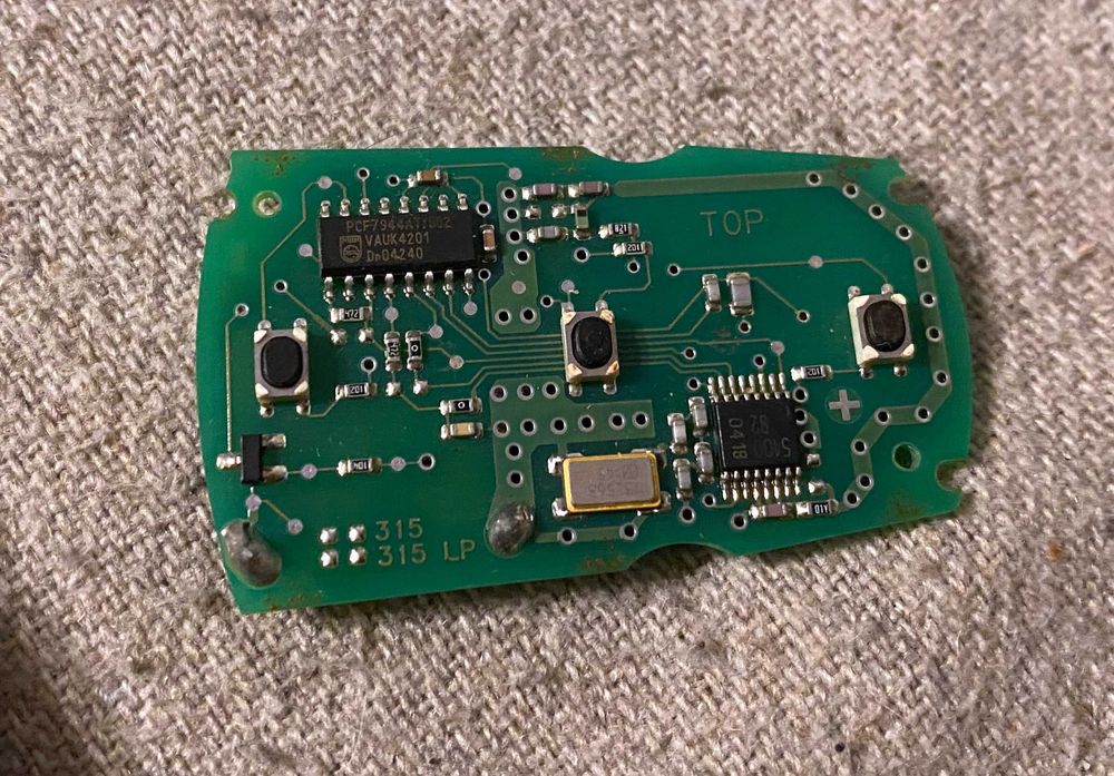 Telecomandă cu 3 butoane OEM BMW E60 E87 E90 originală, 868 MHz