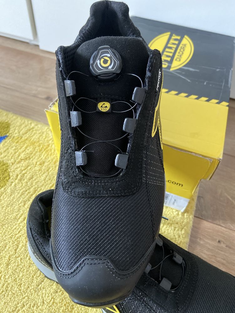Vand bocanci de munca diadora