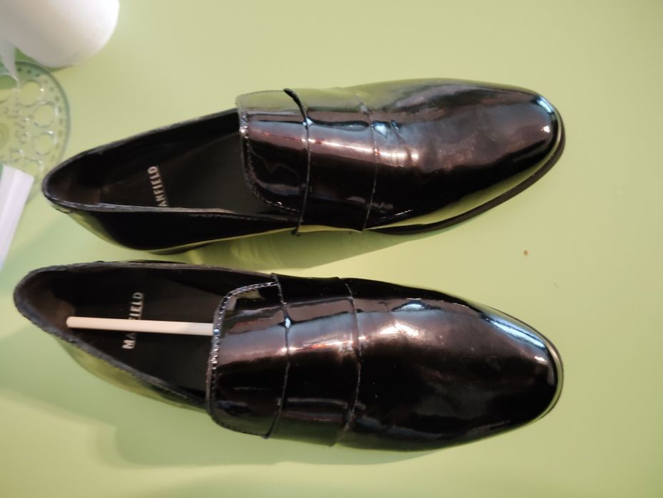 Pantofi piele lăcuită