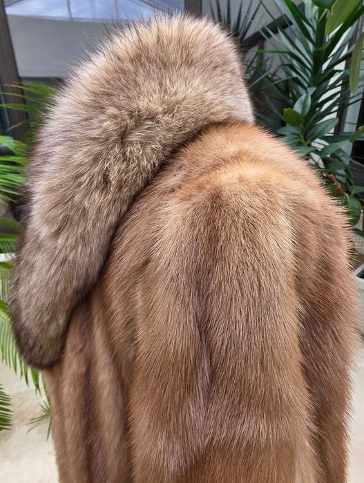 Haină eleganta blană naturală de nurcă cu guler vulpe argintie – m46