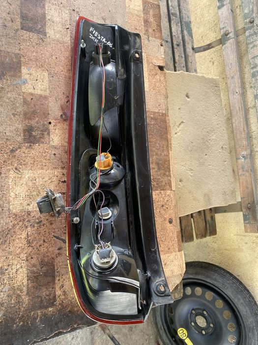 Десен стоп за форд фиеста