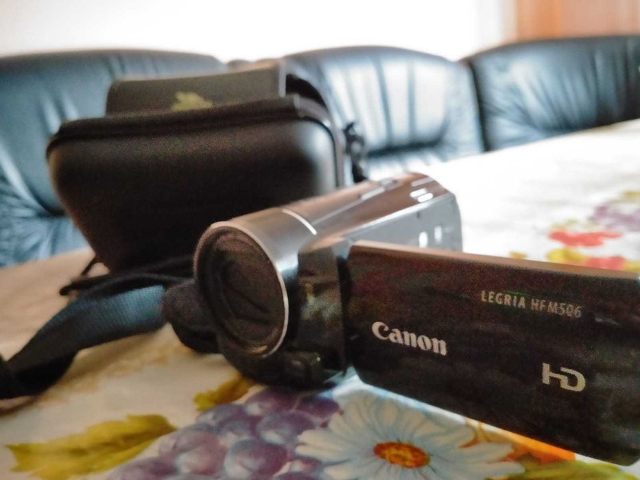Видеокамера Canon