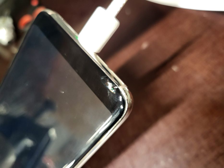 Motorola razr v3 functional . Samsung s 10 + defect !!