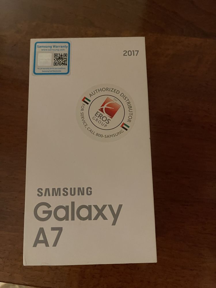 Продам телефон Samsung Galaxy A 7. В хорошем состоянии.